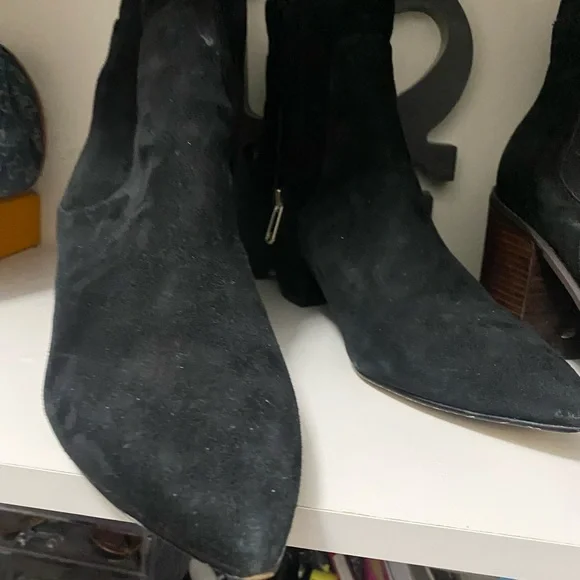 Boots - Picture 2 of 3